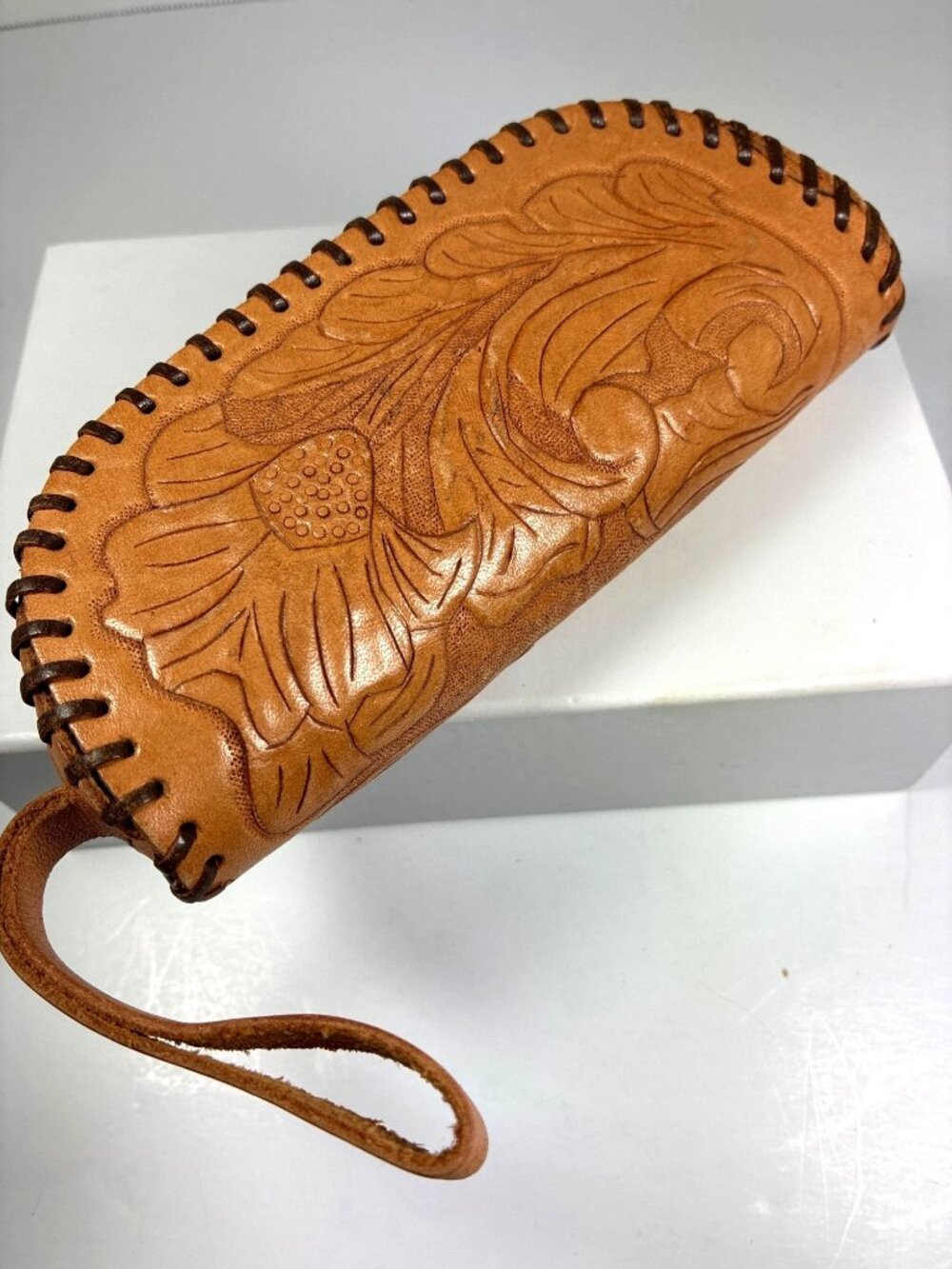 Vintage Hand Tooled Leather Wristlet Pouch Floral Zippered Change Purse